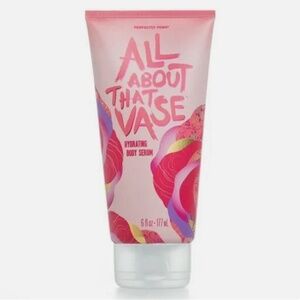 ❣️SALE❣️~~$10~Perfectly Posh~ All About That Vase🌹body serum~New/Sealed-
